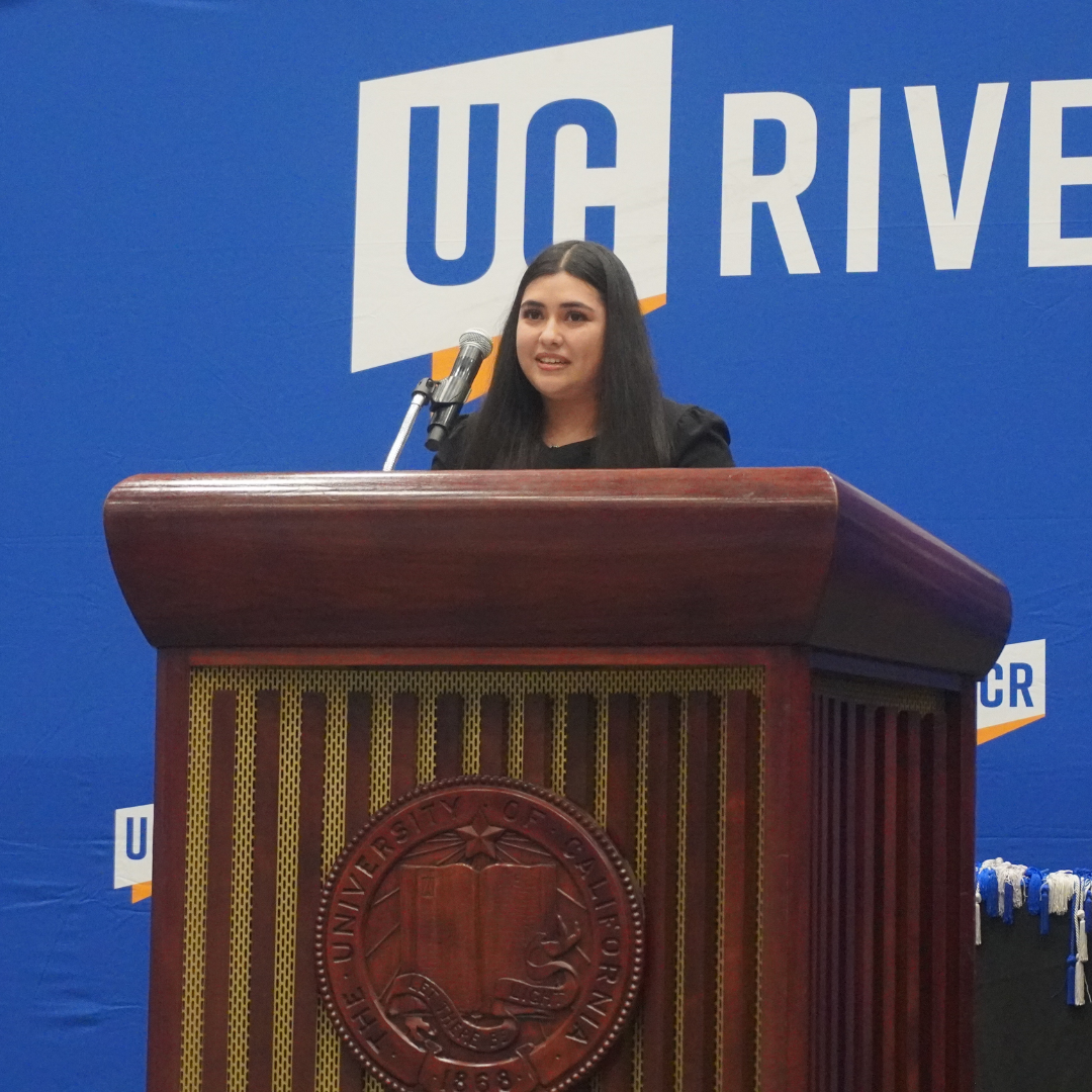 University Honors Valedictorian 2024-2025: Jennifer Ibarra making valedictory speech
