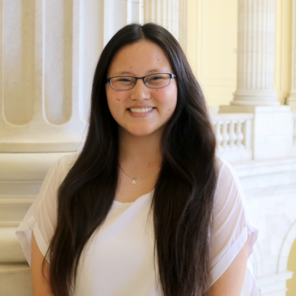 University Honors Pillars of Excellence Recipient: Allison Wang Headshot