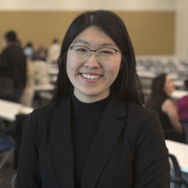 University Honors Pillars of Excellence Recipient: Christina Zhu Headshot